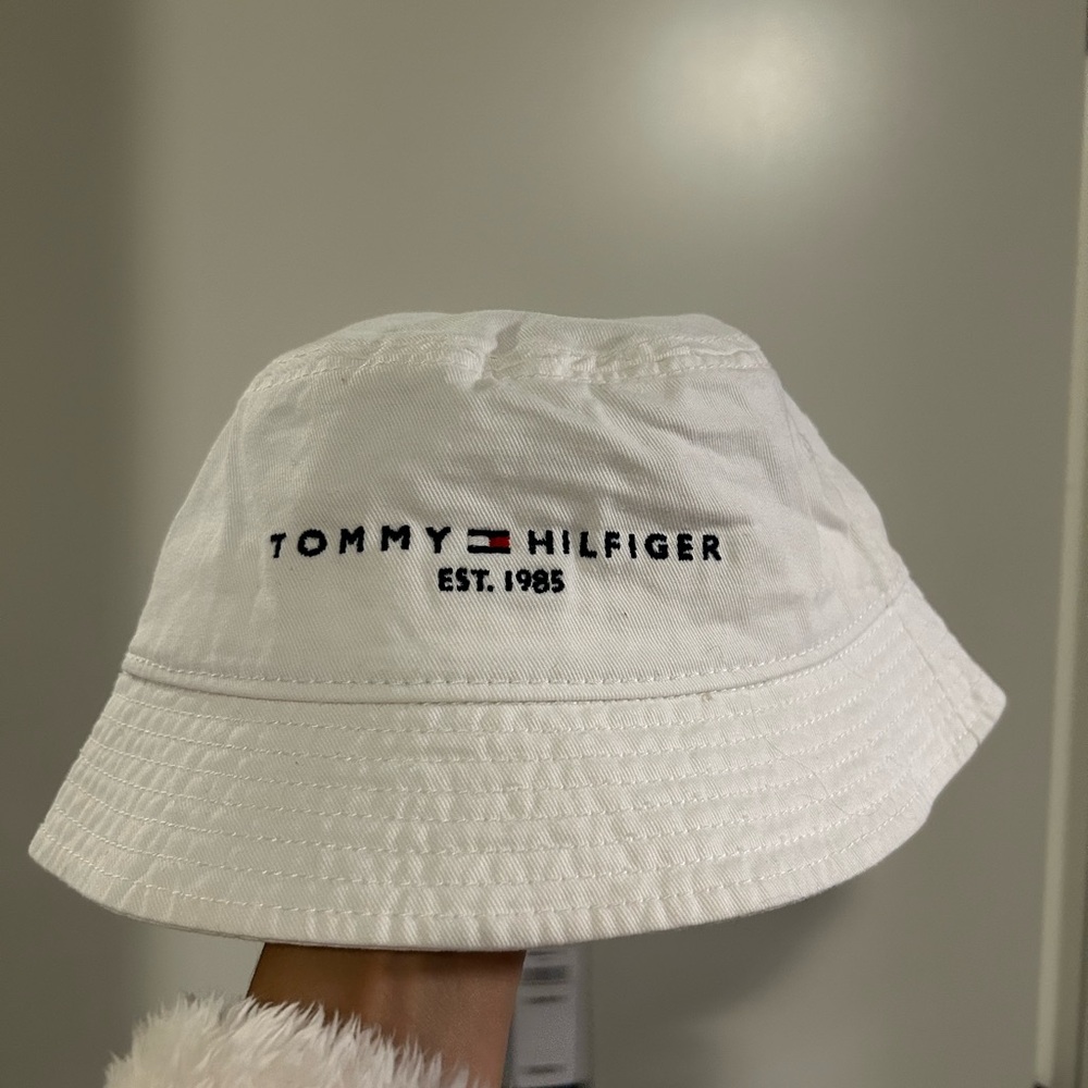 Tommy Hilfiger White Bucket Hat